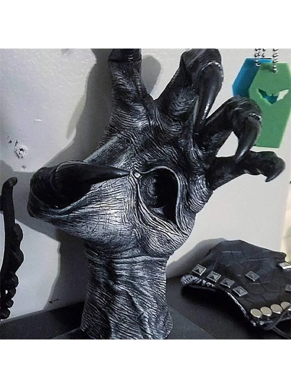 Aesthetic Witch Demon Hand Wall Art Sculpture - Retro Resin Hanging Decor